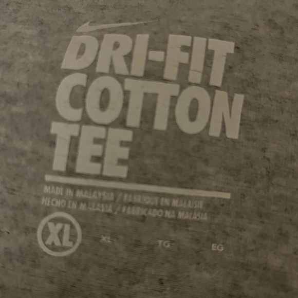 Nike Baseball Mom tshirt! Dri-fit cotton fabric is perfect for game day. - Picture 3 of 6